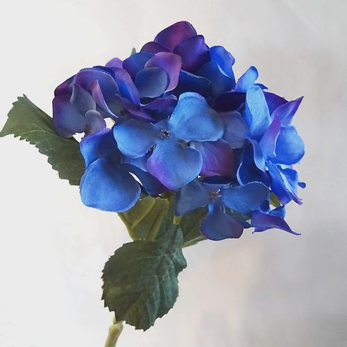 Künstliche Hortensie " melange dunkelblau "mit Stiel 27 cm- Kunstblume Hochzeit Deko Basteln